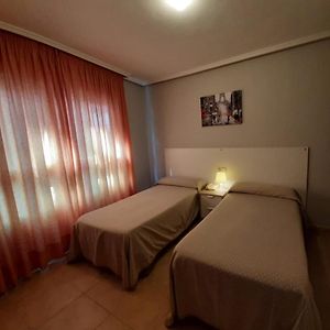 Habitación con 2 Camas Individuales